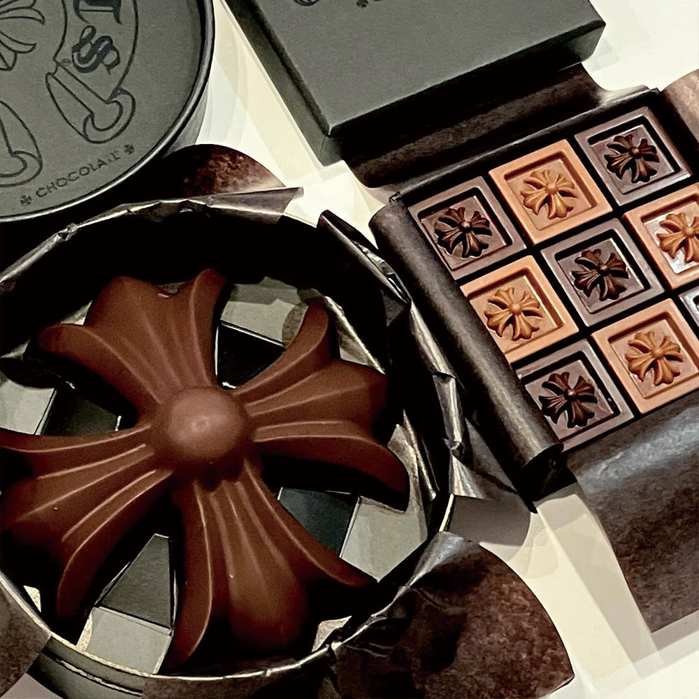 CHROME HEARTS  chocolate