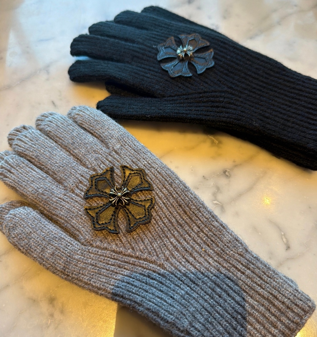 chrome heart knit gloves